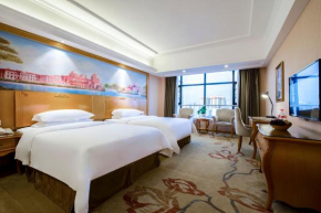  Vienna Hotel Qinzhou North Area Plaza  Циньчжоу